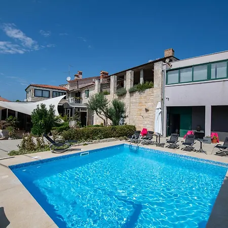 Amazing In With Sauna * Pula