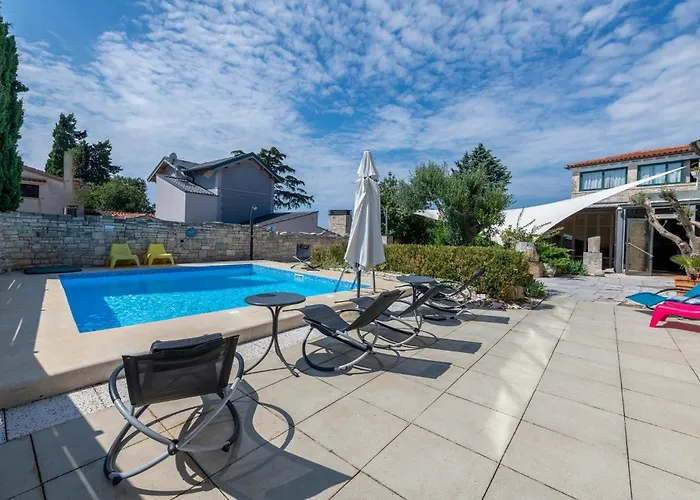 Amazing In With Sauna Pula