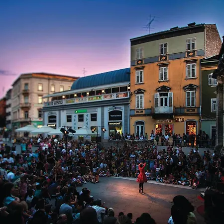 Amazing In With Sauna *