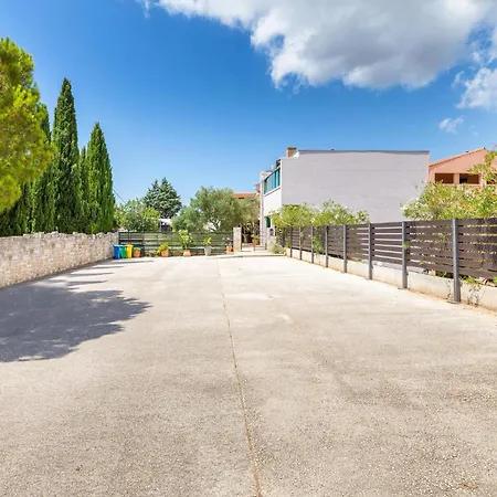 Amazing In With Sauna Vikendica Pula