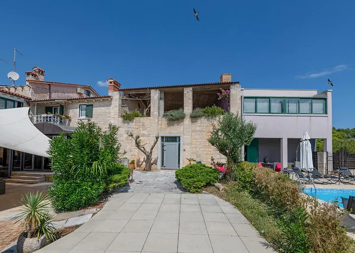 Amazing In With Sauna